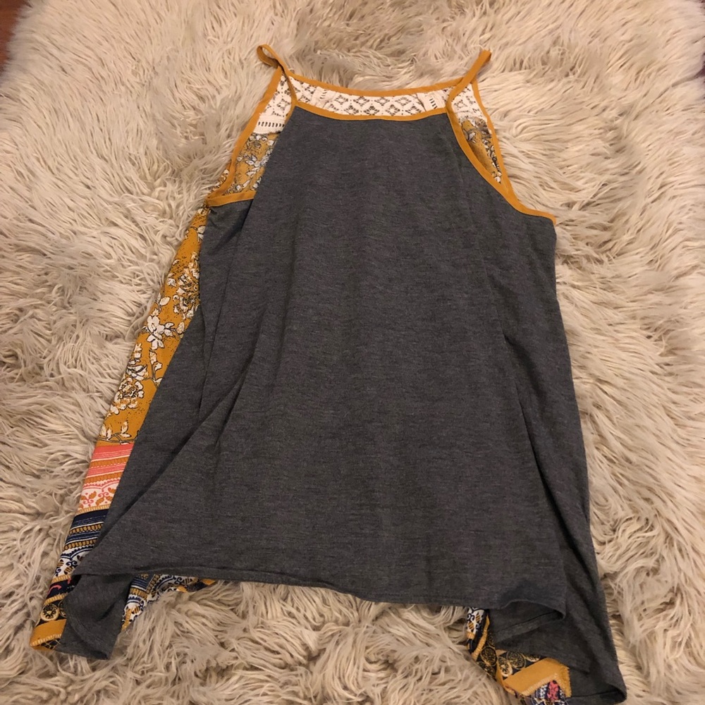 ๐ค Xhilaration Flowy Tank - Picture 4 of 4